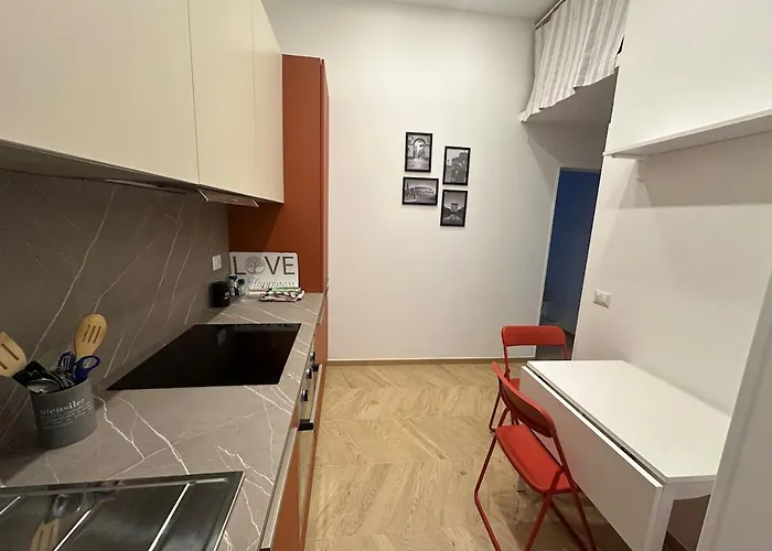 New On The Way To Metro C Colosseum Apartment Rome